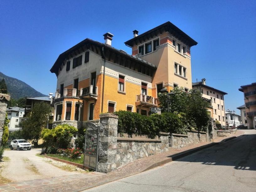 Villa Ester -Residenze Dolomitiche- Pieve di Cadore Bagian luar foto